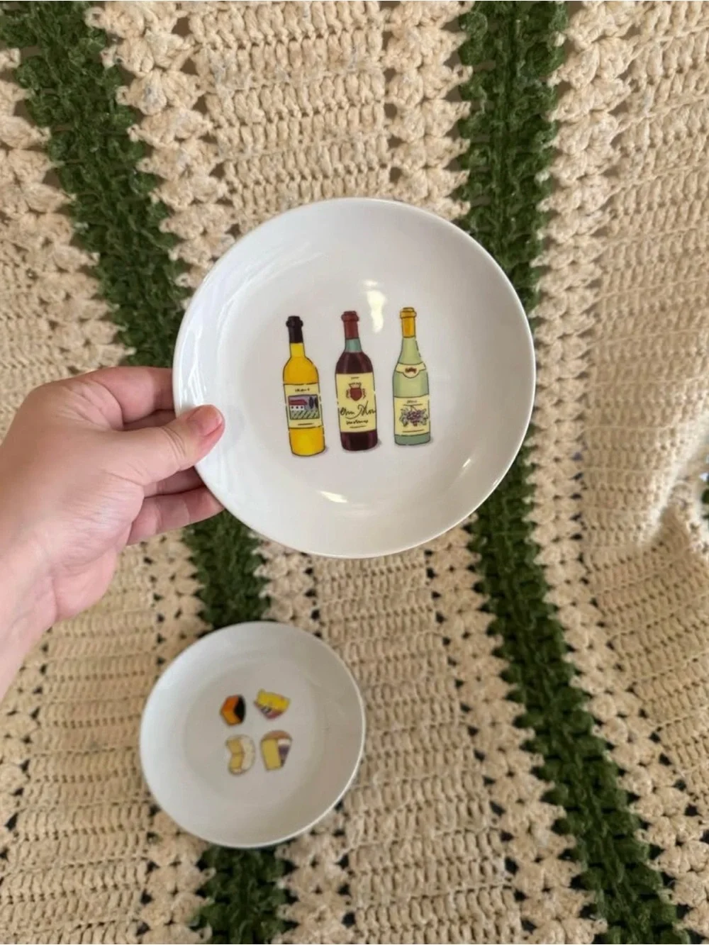 Boston Warehouse White Ceramic Snack Bowls with Wine & Cheese Art